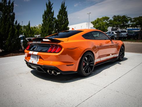 Used 2021 Ford Mustang Shelby GT500 w/ Technology Package RWD image 10
