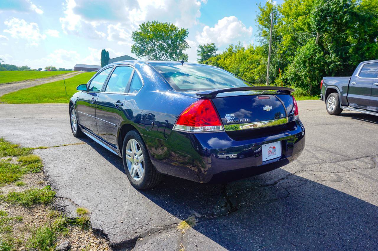 Used 2011 Chevrolet Impala LT w/ Luxury Edition Package FWD image 6