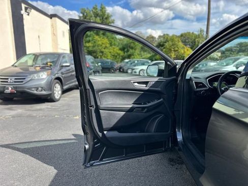 Used 2019 Ford Edge SEL w/ Equipment Group 201A image 10