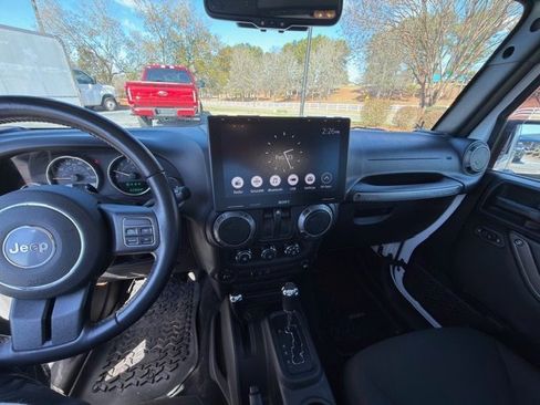 Used 2018 Jeep Wrangler Sport image 2