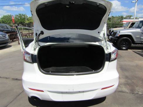 Used 2013 MAZDA MAZDA3 i SV w/ Convenience Pkg image 7
