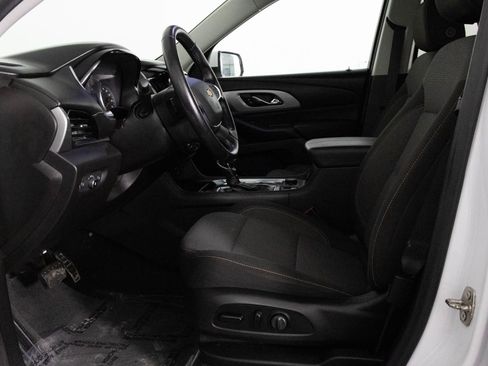Used 2021 Chevrolet Traverse LT w/ LPO, Floor Liner Package image 17