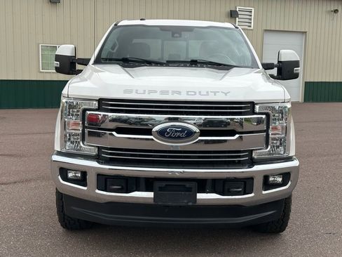 Used 2017 Ford F250 Lariat w/ Lariat Ultimate Package AWD/4WD image 34