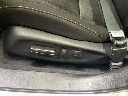 Certified 2025 Honda Accord SE image 12