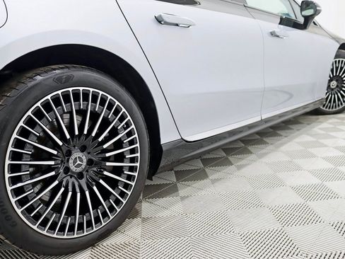 Used 2022 Mercedes-Benz EQS 580 580 image 11