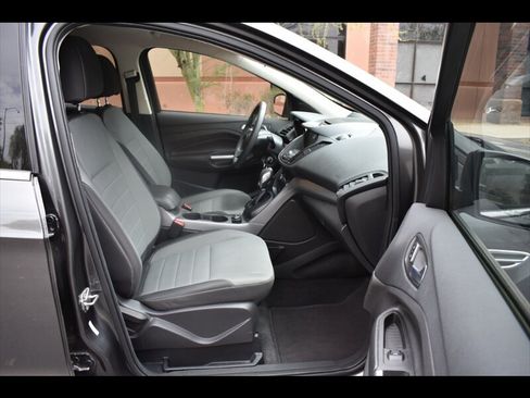 Used 2016 Ford Escape SE w/ Equipment Group 201A FWD image 31