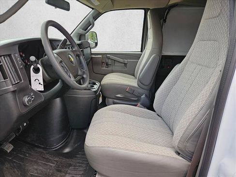 New 2026 Chevrolet Express 2500 Extended w/ Driver Convenience Package RWD image 4