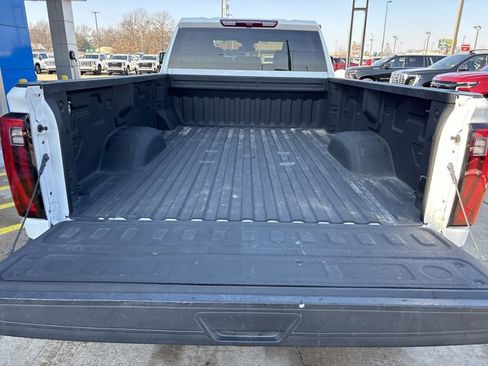 Used 2024 GMC Sierra 3500 Pro image 5