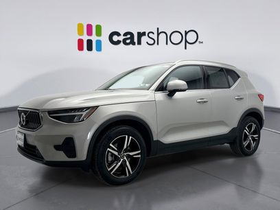 Used 2025 Volvo XC40 B5 Core
