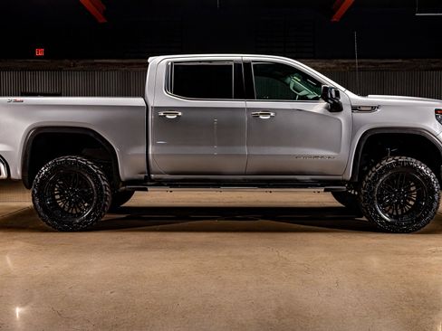 Used 2024 GMC Sierra 1500 SLT w/ SLT Premium Package image 11