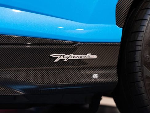 Used 2024 Lamborghini Urus Performante AWD/4WD image 46