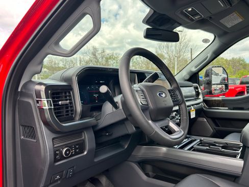 New 2026 Ford F550 4x4 Crew Cab image 31