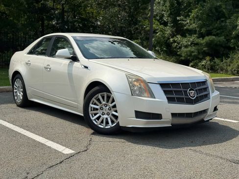 Used 2011 Cadillac CTS Luxury RWD image 1