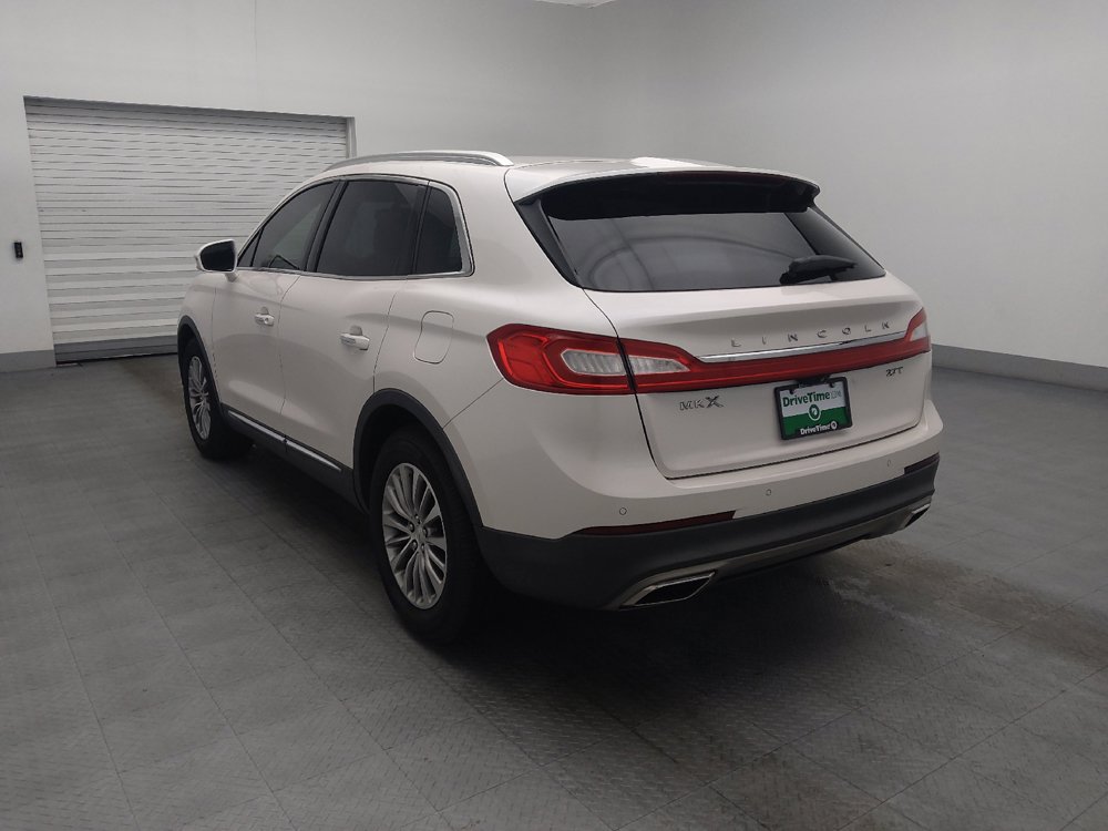 Used 2017 Lincoln MKX Select w/ Select Plus Package FWD image 5