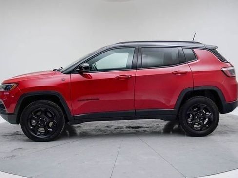 Used 2023 Jeep Compass Trailhawk image 2
