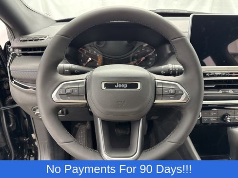 New 2026 Jeep Compass Latitude image 17