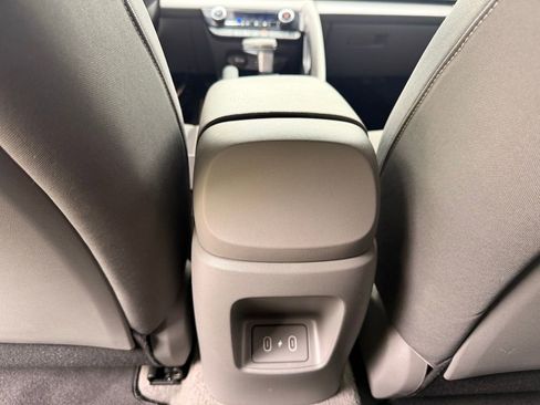 Used 2025 Hyundai Elantra Sport image 28