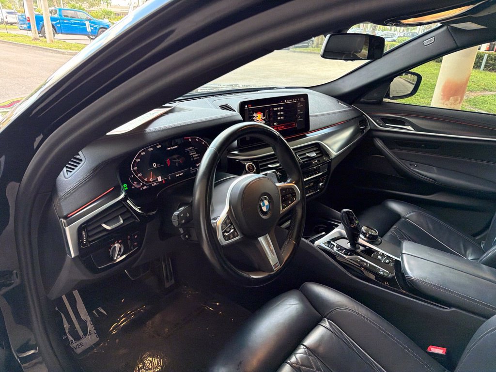Used 2023 BMW M550i xDrive w/ Executive Package AWD/4WD image 7
