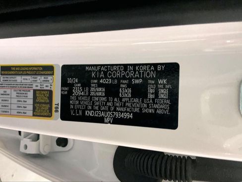Used 2025 Kia Soul LX w/ LX Technology Package FWD image 31