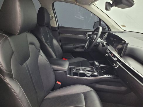 Used 2024 Kia Sorento S w/ Panoramic Sunroof Package FWD image 21