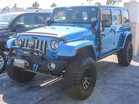 Used 2016 Jeep Wrangler Unlimited Sahara w/ Connectivity Group AWD/4WD image 5