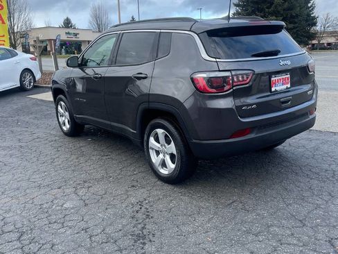 Used 2018 Jeep Compass Latitude w/ Popular Equipment Group image 3
