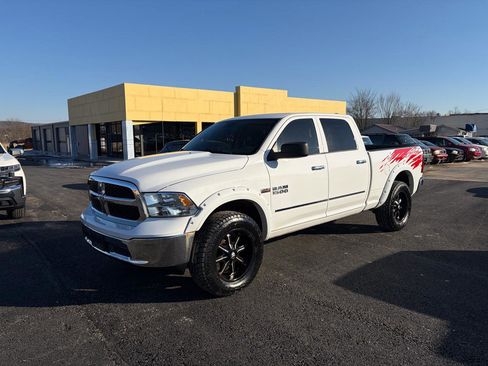 Used 2018 RAM 1500 Classic SLT image 7