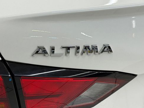 Used 2022 Nissan Altima 2.0 SR FWD image 30
