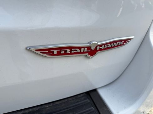 Used 2021 Jeep Grand Cherokee Trailhawk w/ Trailhawk Luxury Group image 11