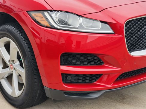 Used 2020 Jaguar F-PACE Premium image 7