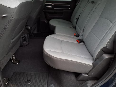 Used 2024 RAM 2500 Big Horn w/ Bed Utility Group image 21