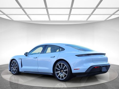 Used 2023 Porsche Taycan image 6