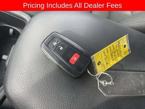 Used 2024 Toyota RAV4 XLE AWD/4WD image 34