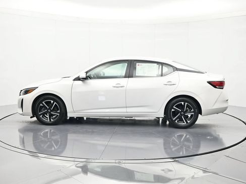 Used 2024 Nissan Sentra SV FWD image 8