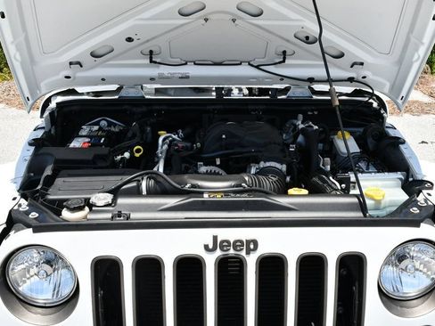 Used 2018 Jeep Wrangler Sport AWD/4WD image 62