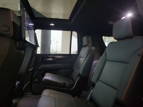 New 2026 GMC Yukon XL AT4 w/ AT4 Premium Plus Package AWD/4WD image 27