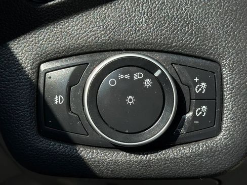 Used 2015 Ford Escape SE FWD image 29