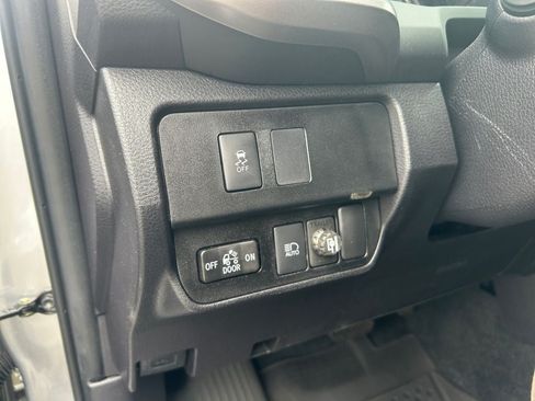 Used 2022 Toyota Tacoma SR5 AWD/4WD image 21