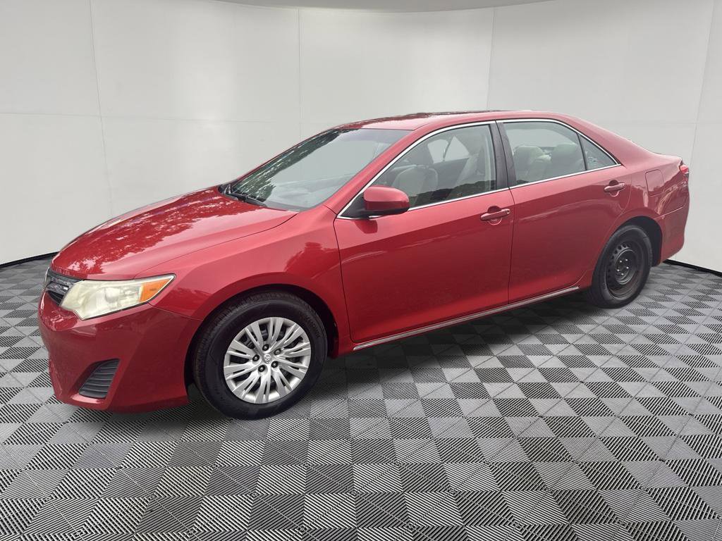 Used 2012 Toyota Camry LE FWD image 16
