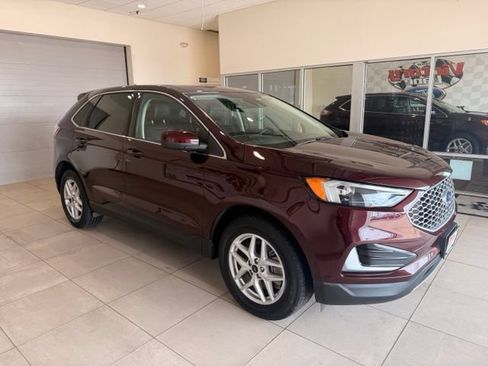 Used 2024 Ford Edge SEL AWD/4WD image 3