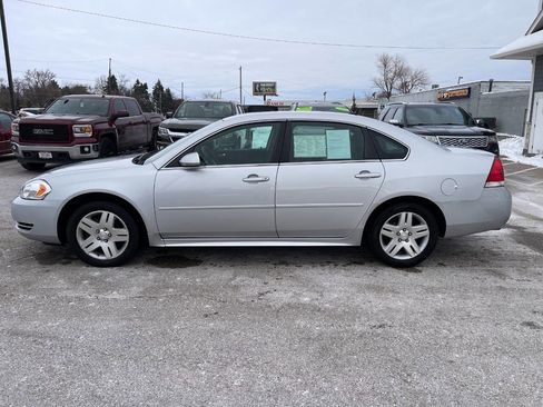 Used 2016 Chevrolet Impala LT image 2