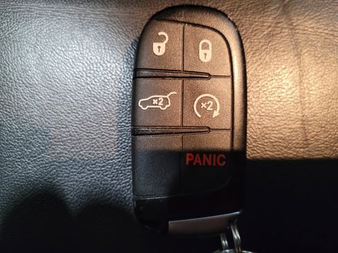 Used 2020 Jeep Grand Cherokee Limited image 32