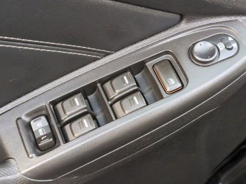 Used 2009 HUMMER H3T AWD/4WD image 19