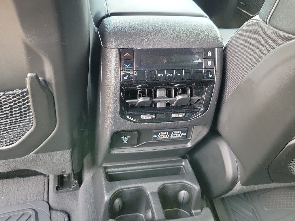Used 2023 Jeep Grand Cherokee L Overland AWD/4WD image 34