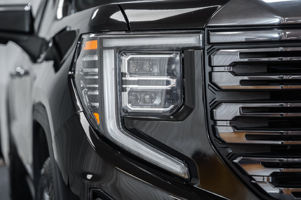 Used 2023 GMC Sierra 1500 Denali Ultimate AWD/4WD image 13