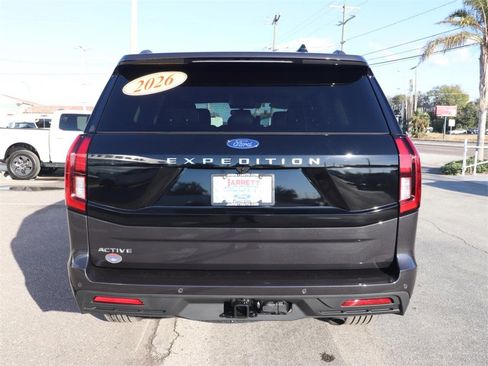 New 2026 Ford Expedition Active image 15