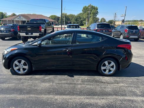 Used 2013 Hyundai Elantra GLS w/ Preferred Pkg image 3
