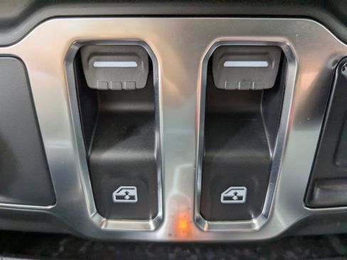 Used 2025 Jeep Wrangler Sport image 20