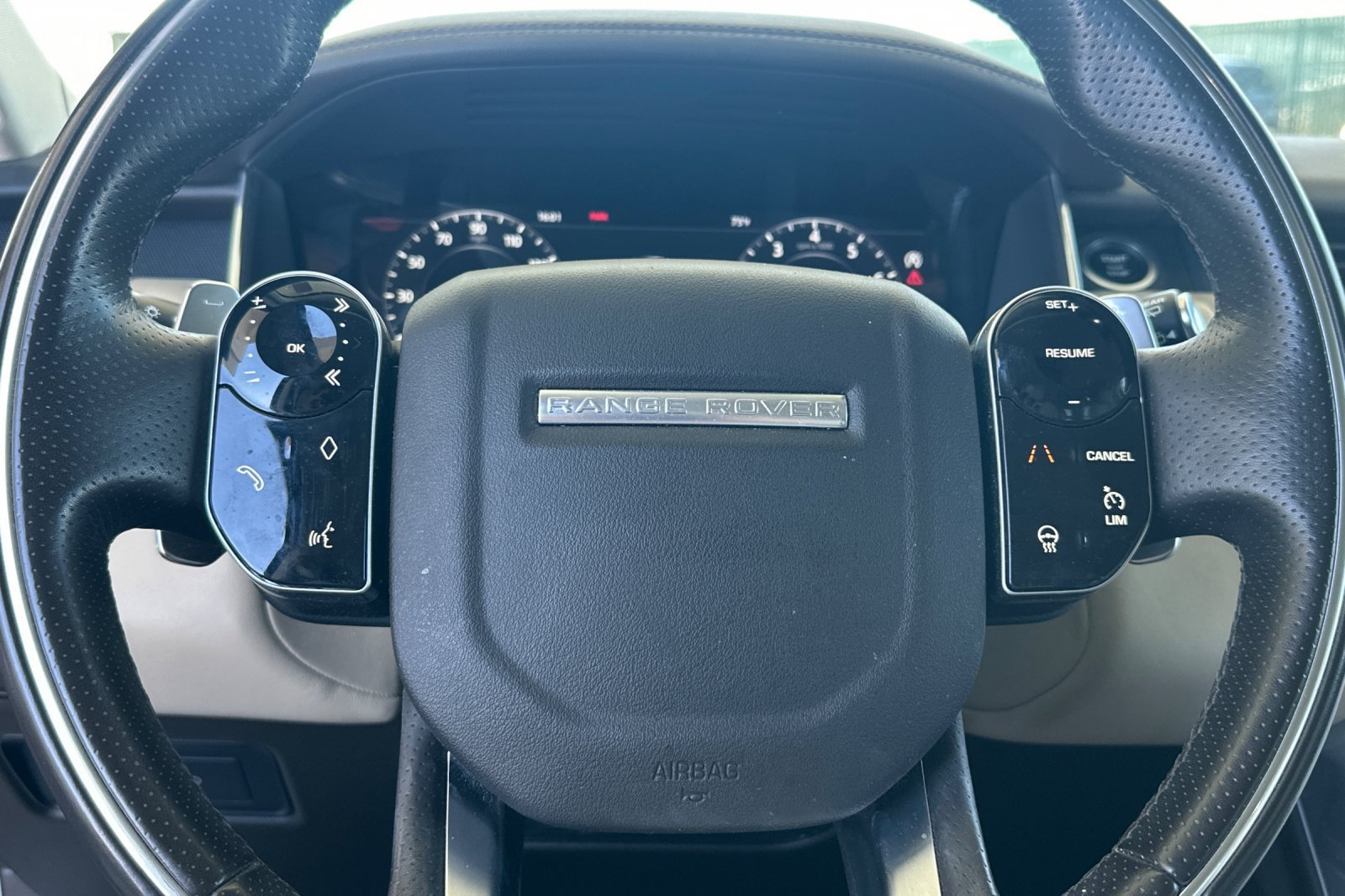 Used 2019 Land Rover Range Rover Sport Supercharged AWD/4WD image 28
