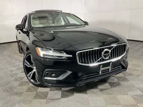 Used 2021 Volvo S60 T5 Inscription image 41